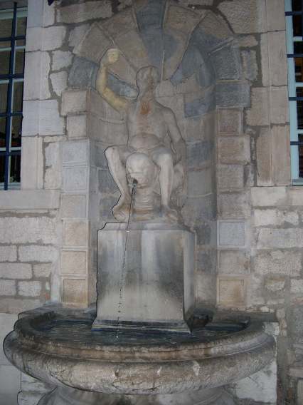  Fontaine